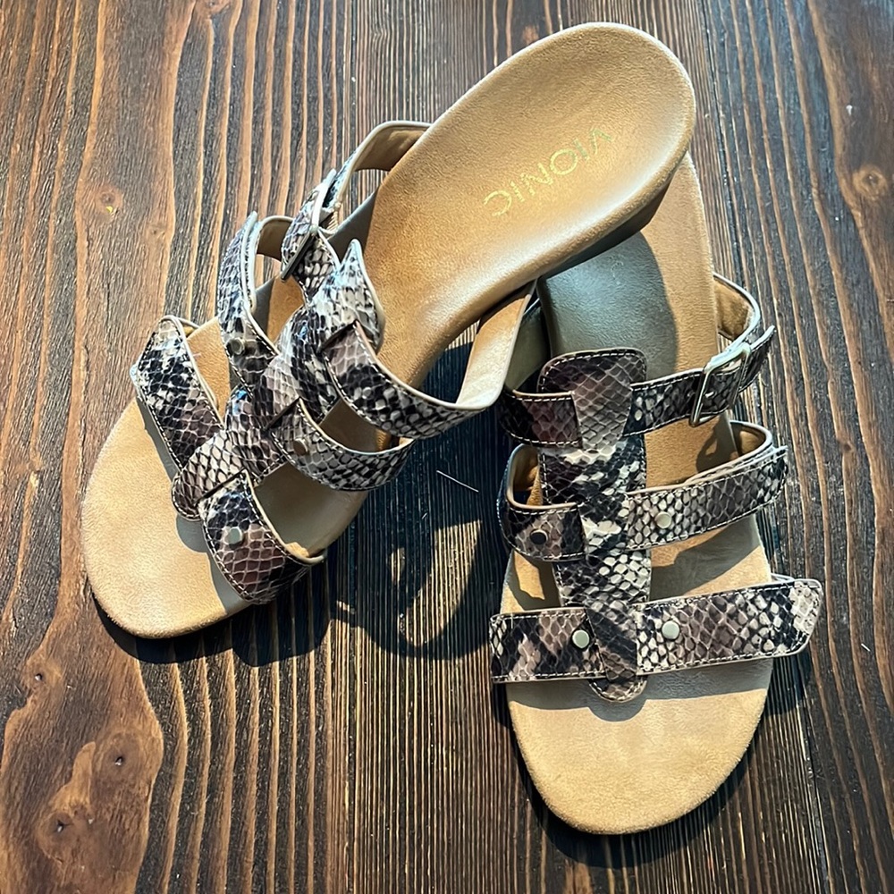 Womens Vionic Sandals SZ 8